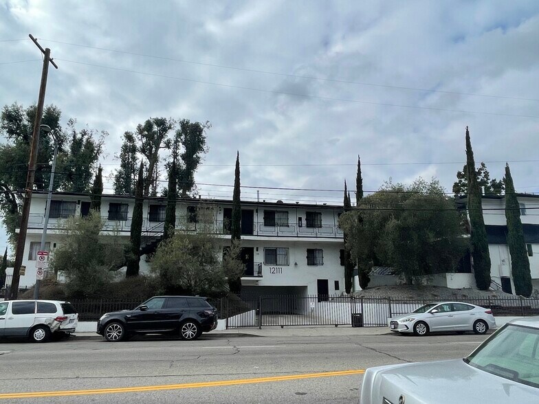 More Photos Of 12111 S Figueroa St, Los Angeles Apartments For Sale