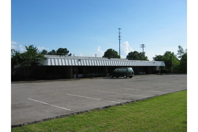 More Photos Of 4770 Cromwell Ave, Memphis Medical For Lease