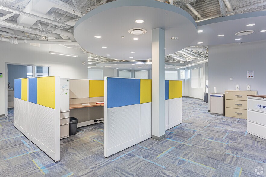 More Photos Of 6810 8th St, Edmonton Warehouse For Lease