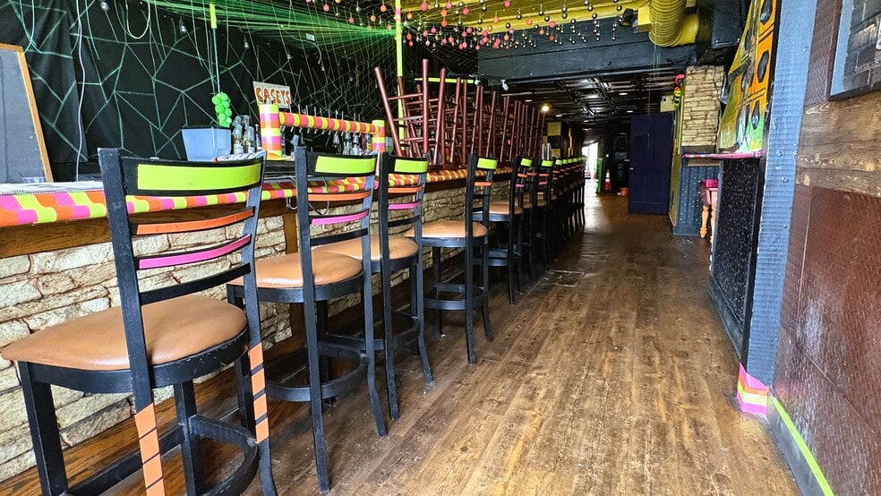 More Photos Of 1811 E Carson St, Pittsburgh Bar For Sale