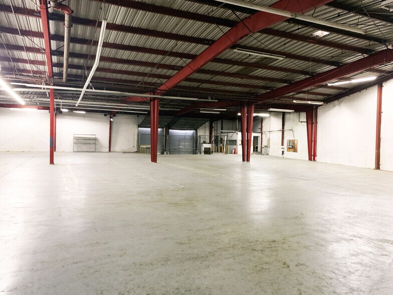More Photos Of 2260-2268 E 15th St, Los Angeles Warehouse For Sale