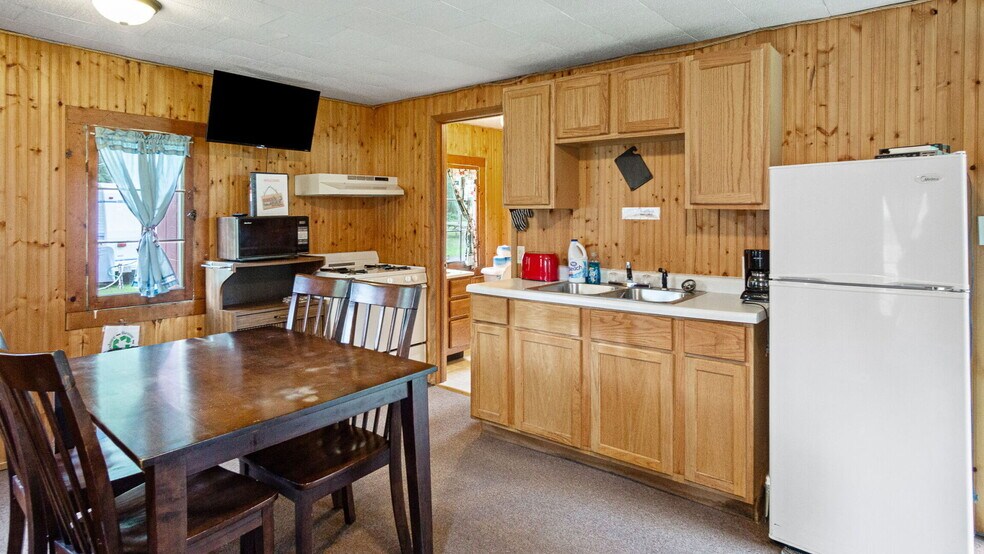 More Photos Of N1107 Roses Resort Rd, Weyerhaeuser Trailer Camper Park For Sale