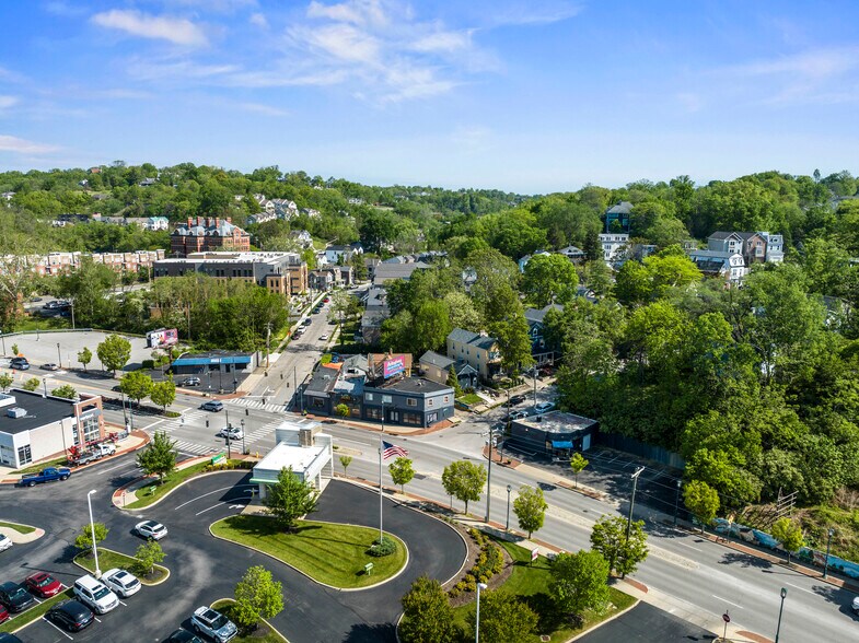 More Photos Of 3538 Columbia Pky, Cincinnati Restaurant For Sale