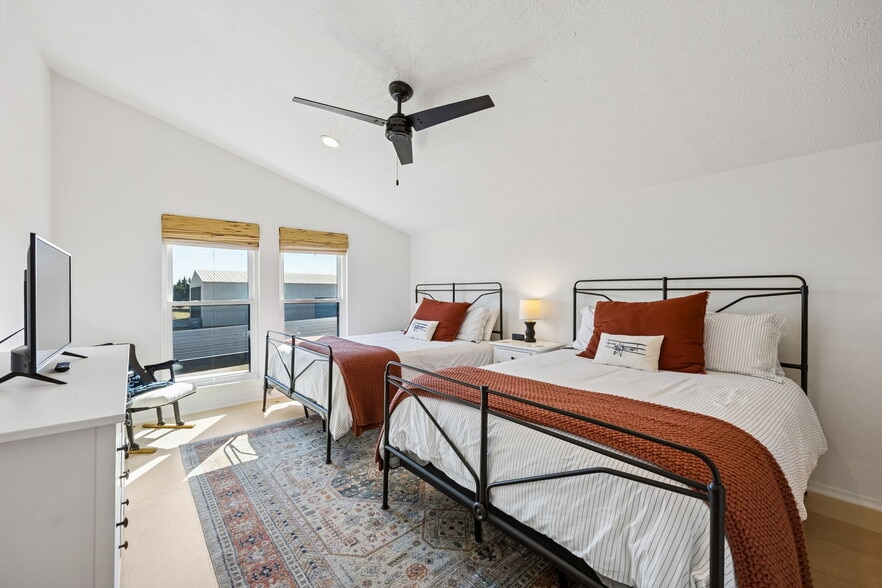 More Photos Of 10130 Billy Mitchell, McKinney Specialty For Sale