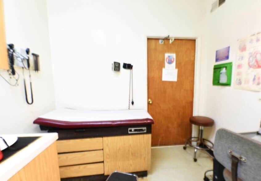 More Photos Of 4121 Minnesota Ave NE, Washington Storefront Retail Office For Sale