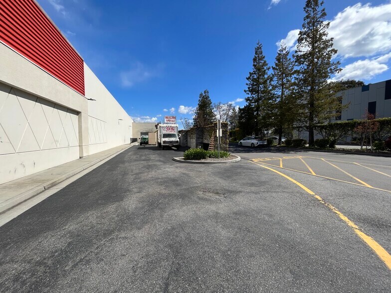 More Photos Of 1331-1351 Coleman Ave, Santa Clara Unknown For Lease