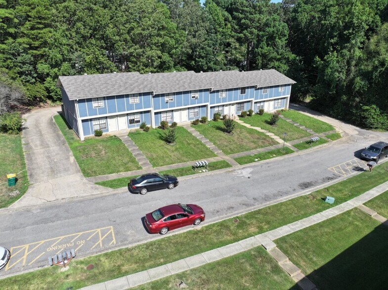 More Photos Of 1800 Labette Manor Dr, Little Rock Apartments For Sale