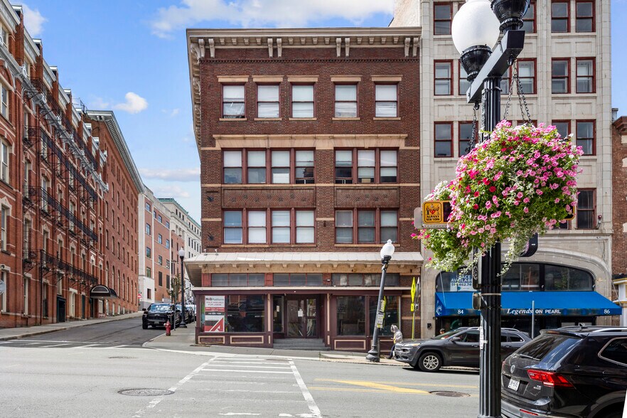 More Photos Of 82 N Pearl St, Albany Apartments For Sale