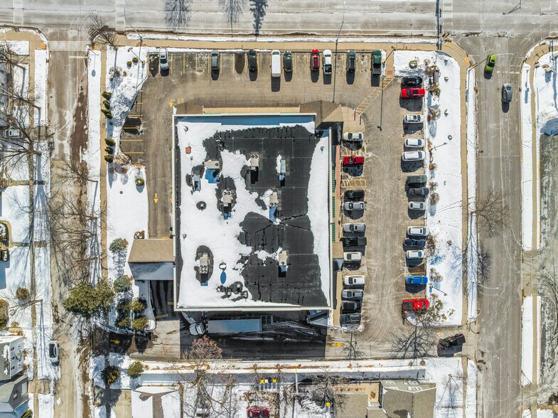 More Photos Of 333 Phillips Blvd, Sauk City Drugstore For Sale