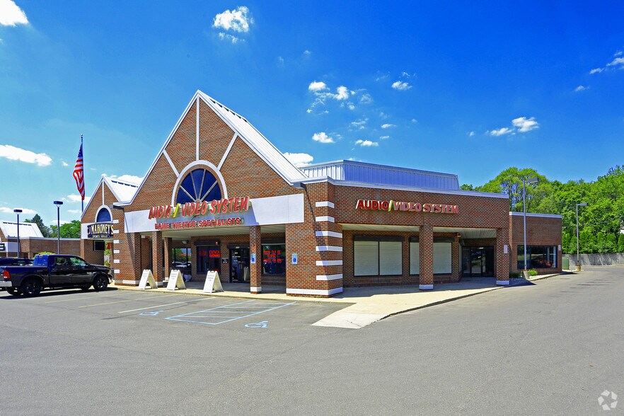 Primary Photo Of 3230-3350 Rochester Rd, Rochester Hills Unknown For Lease