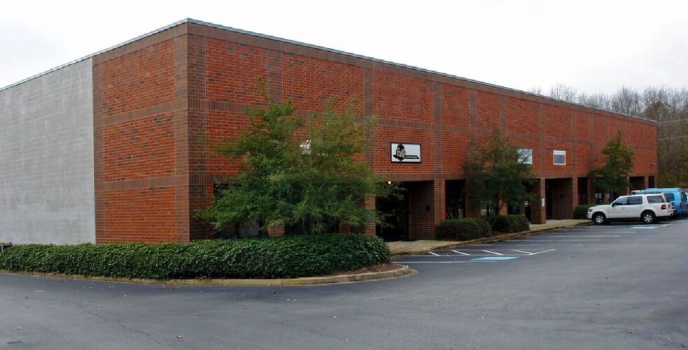 More Photos Of 501 Richardson St, Simpsonville Flex For Lease