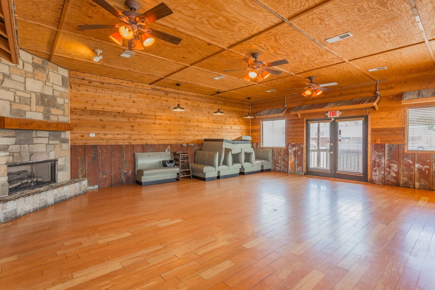 More Photos Of 505 W 9th St, Chickamauga Fast Food For Sale