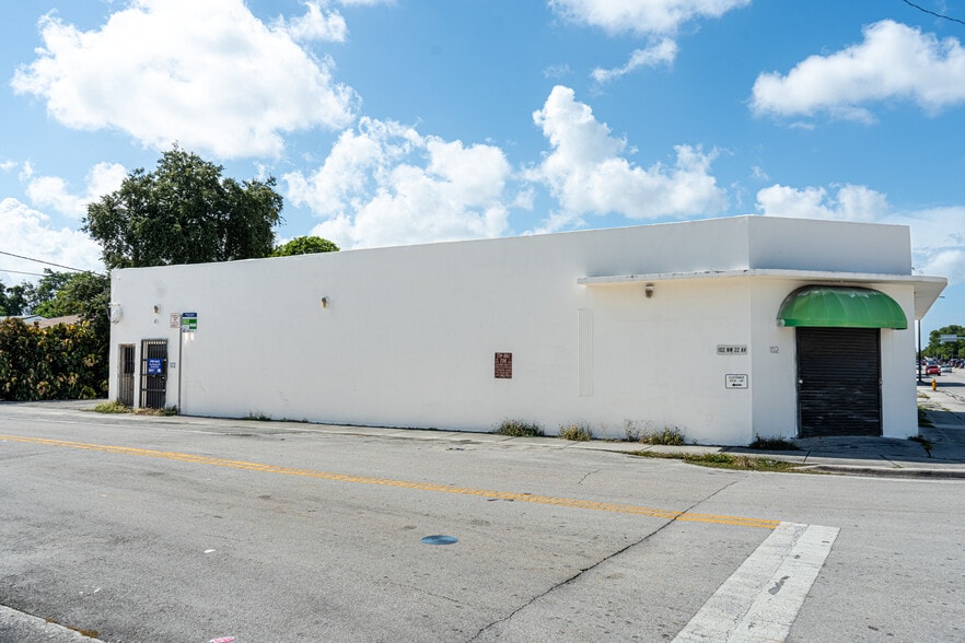 More Photos Of 114 NW 22nd Ave, Miami Freestanding For Sale