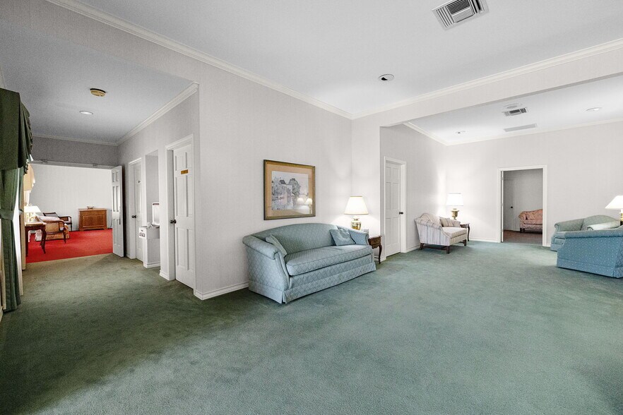 More Photos Of 1071 FM 2673, Canyon Lake Specialty For Sale