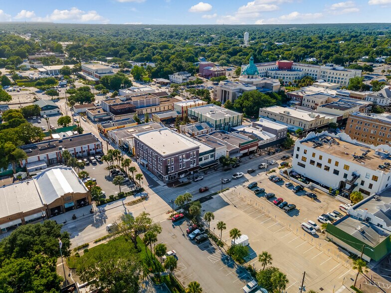 More Photos Of 114 S Woodland Blvd, Deland Storefront For Sale