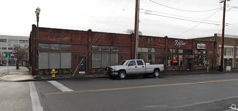 More Photos Of 113-119 E 8th St, Vancouver Freestanding For Lease