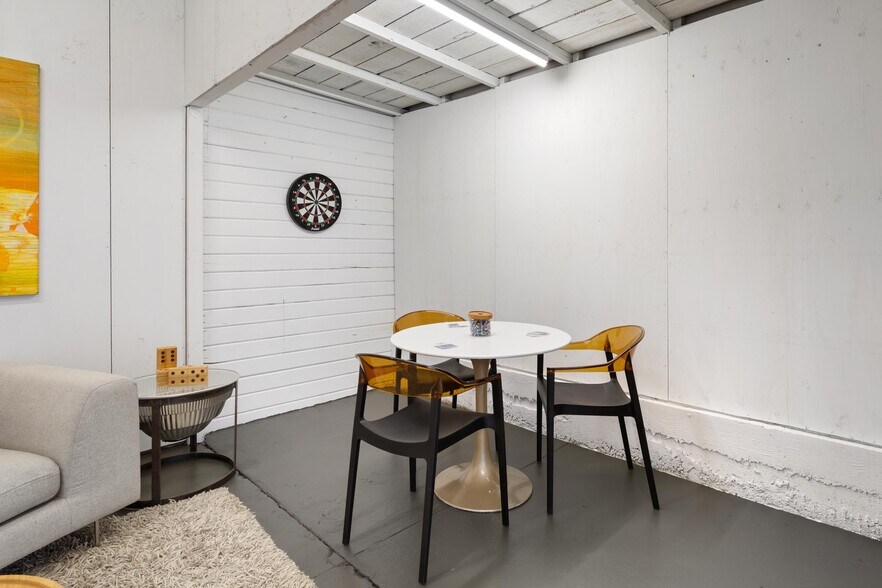 More Photos Of 1539 E 38th St, Oakland Apartments For Sale