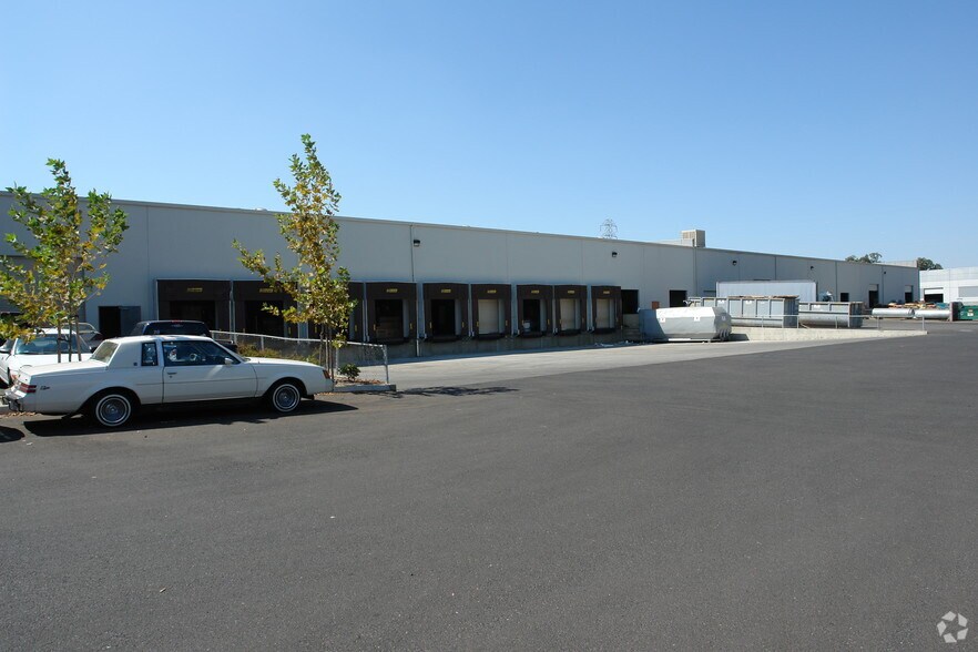 More Photos Of 411 Otterson Dr, Chico Warehouse For Lease