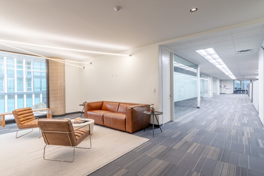 More Photos Of 500 Taylor St, Fort Worth Office For Lease