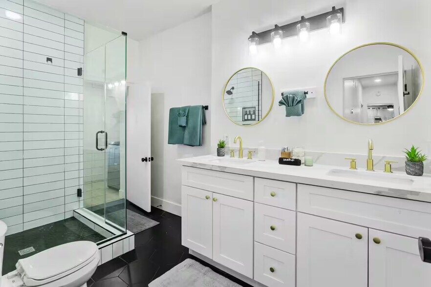 More Photos Of 3139 N 40th St, Phoenix Apartments For Sale