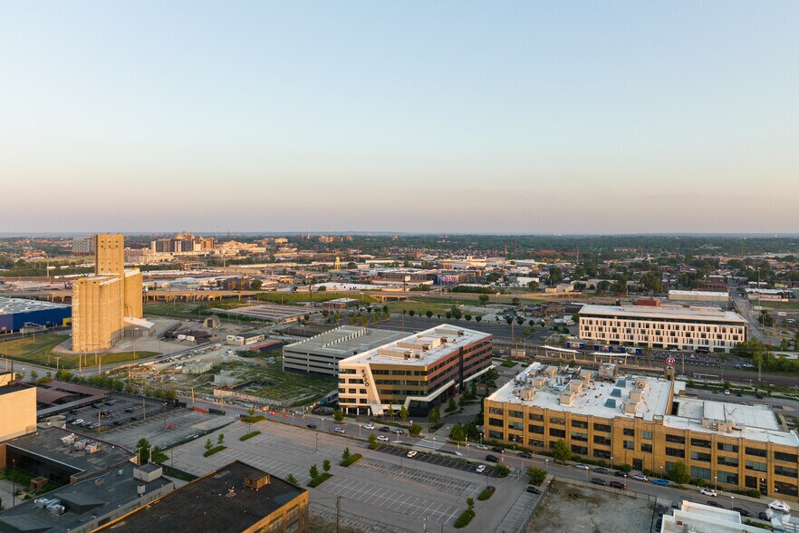 More Photos Of 4220 Duncan Ave, Saint Louis Office For Lease