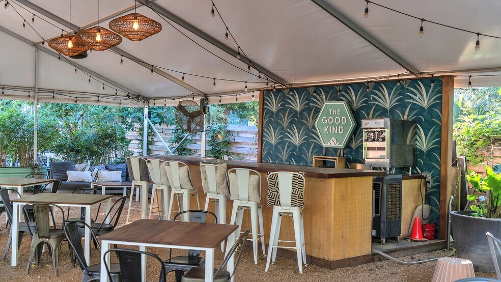 More Photos Of 1127 S St Marys St, San Antonio Restaurant For Sale