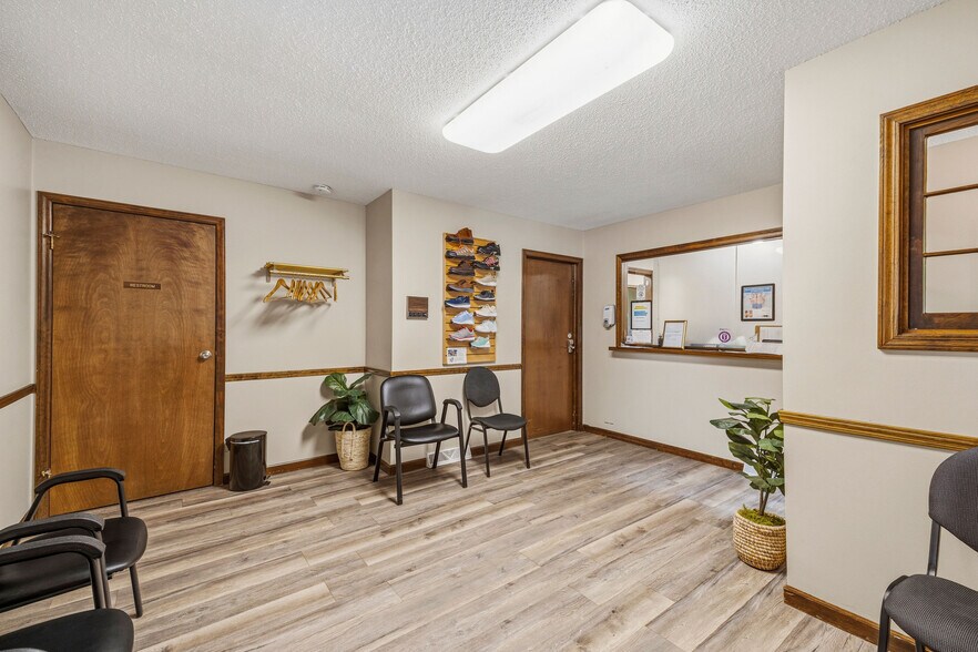 More Photos Of 690 Davison Rd, Lockport Office For Sale