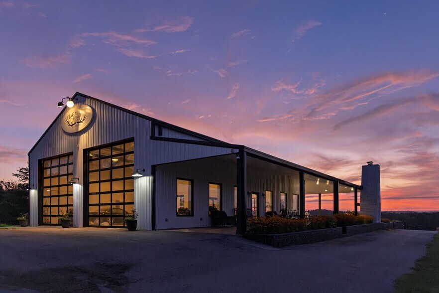 More Photos Of 2199 Roosterville Rd, Roopville Horse Stables For Sale