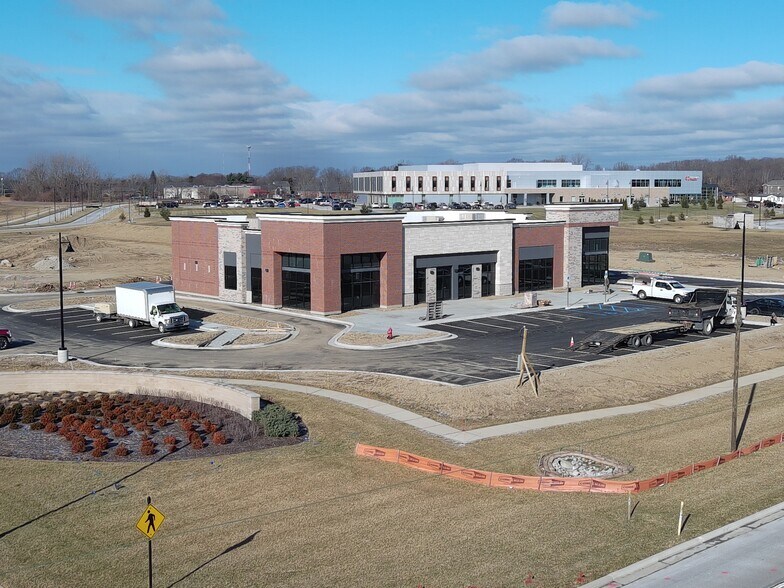 Primary Photo Of 6073 W US Highway 52, New Palestine Storefront For Lease
