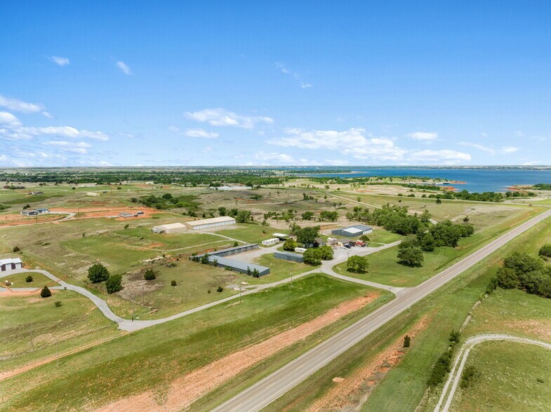 More Photos Of 10277 N 2130 Rd, Foss Convenience Store For Sale