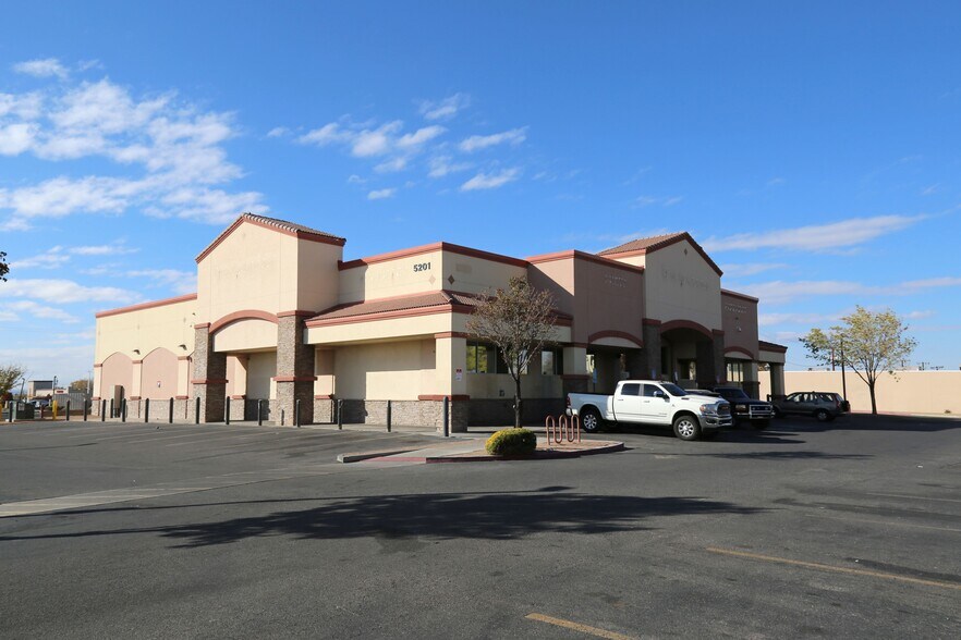 More Photos Of 5201 Central Ave NE, Albuquerque Drugstore For Lease