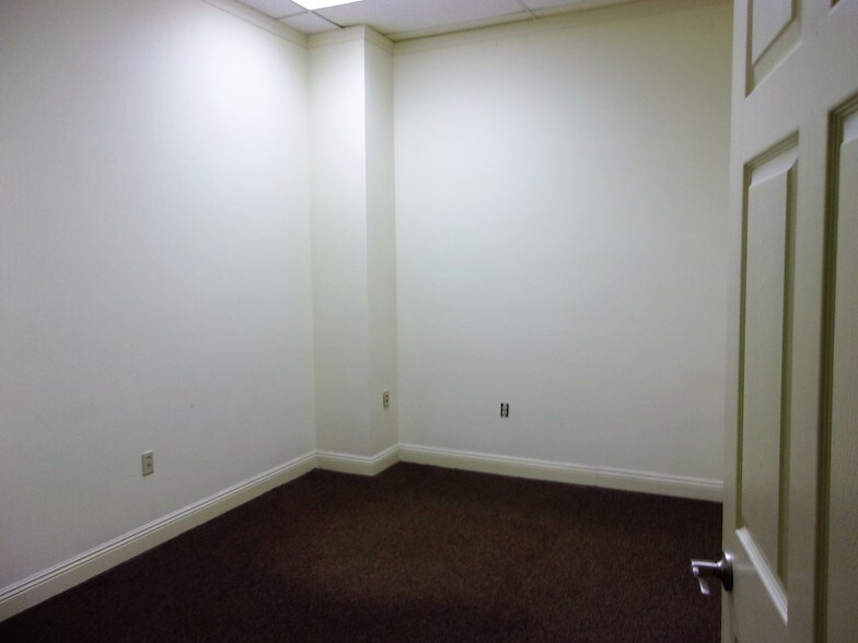 More Photos Of 2895 Highway 190, Mandeville Unknown For Lease