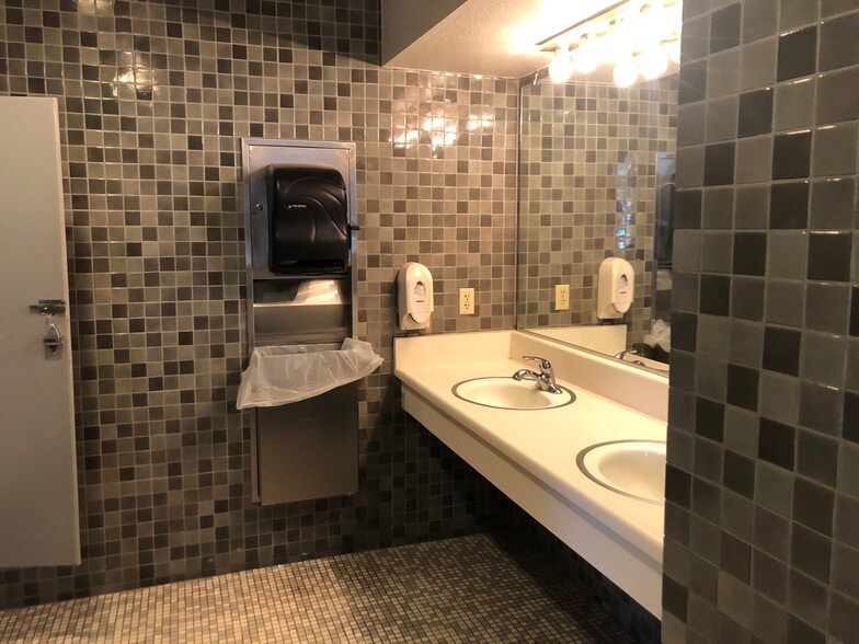 More Photos Of 1755 N SR 318, Lund Truck Stop For Sale