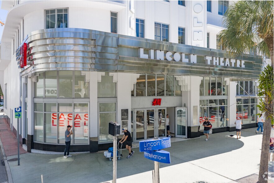 More Photos Of 541-551 Lincoln Rd, Miami Beach Storefront For Lease