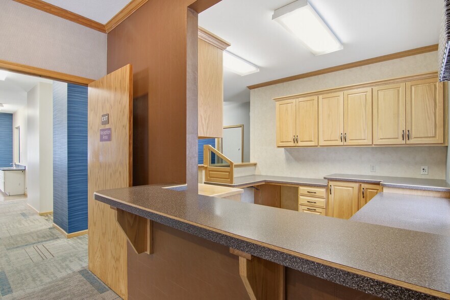 More Photos Of 1813 Wilson St, Menomonie Medical For Sale