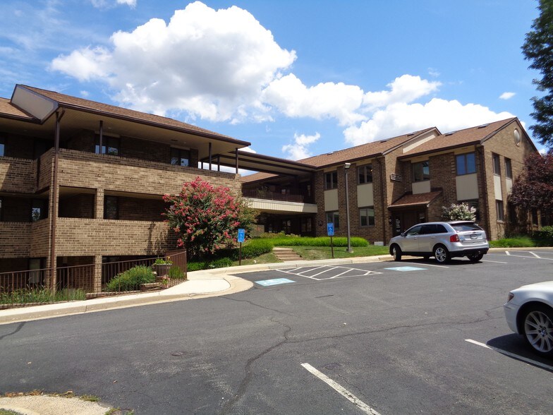 More Photos Of 2915-2917 Hunter Mill Rd, Oakton Medical For Sale