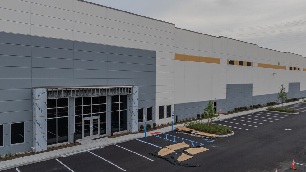 More Photos Of 681 Main St, Belleville Unknown For Lease