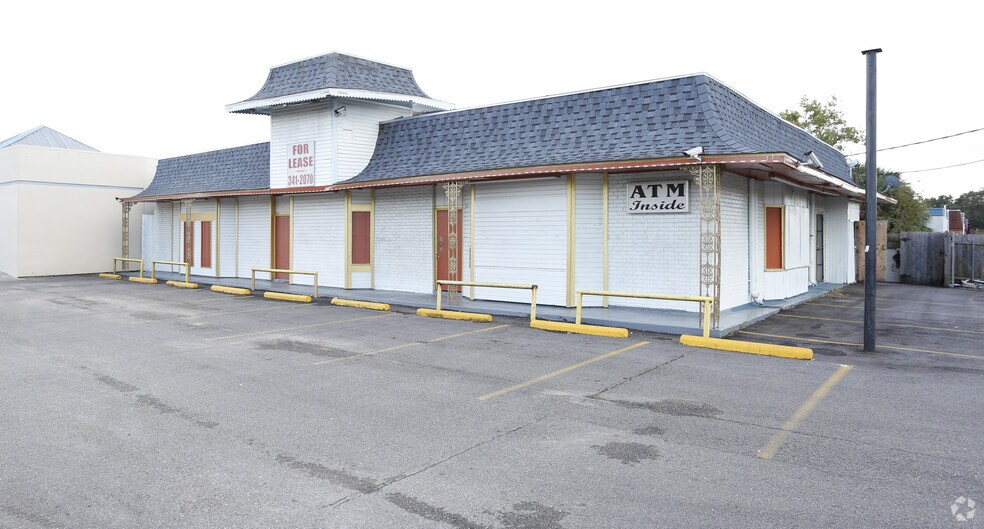 More Photos Of 111 Wright Ave, Gretna Bar For Lease