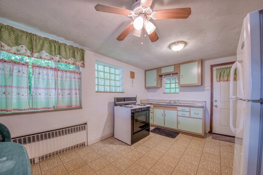 More Photos Of 5614 Verona Rd, Verona Office Residential For Sale