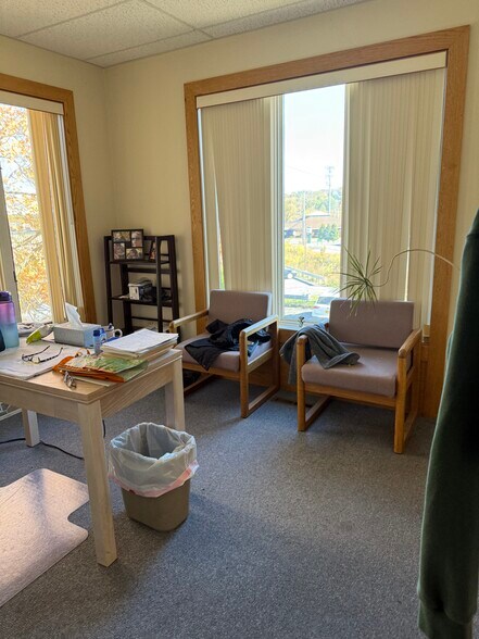 More Photos Of 1 Oxford Xing, New Hartford Medical For Lease