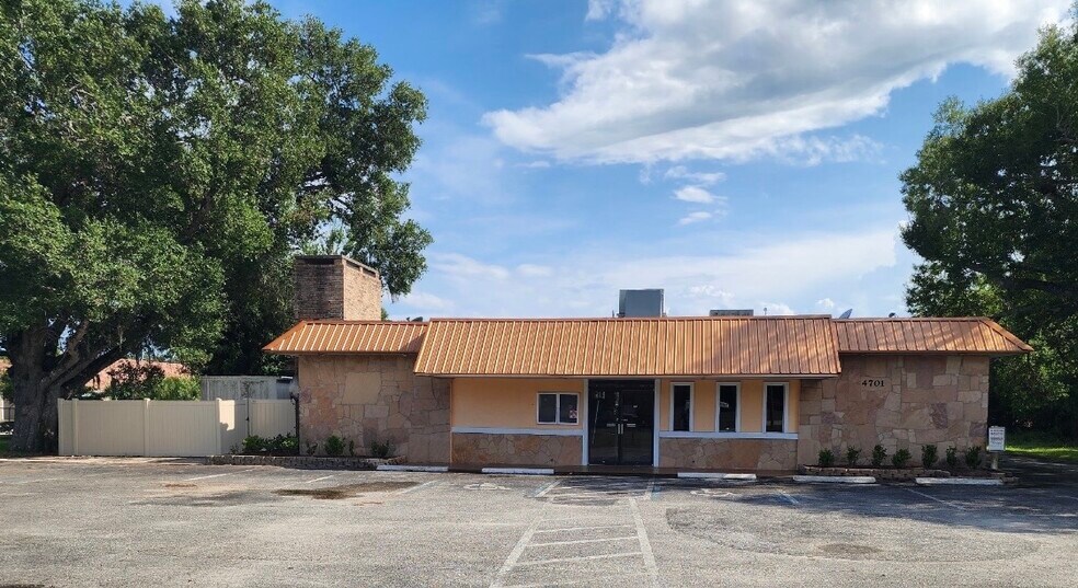 More Photos Of 4701 E Moody Blvd, Palm Coast Restaurant For Sale