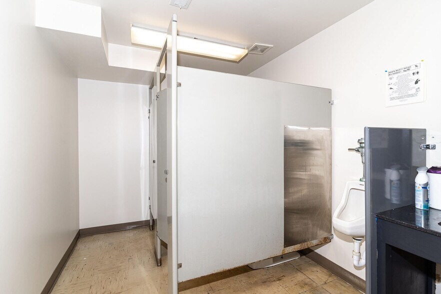 More Photos Of 1640 N Ritter Ave, Indianapolis Medical For Sale