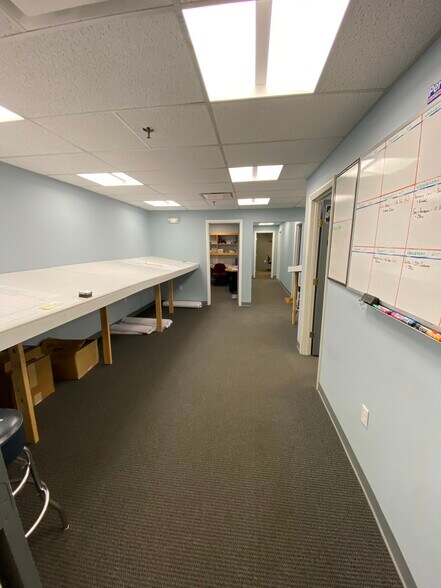 More Photos Of 275 Centre St, Holbrook Warehouse For Lease