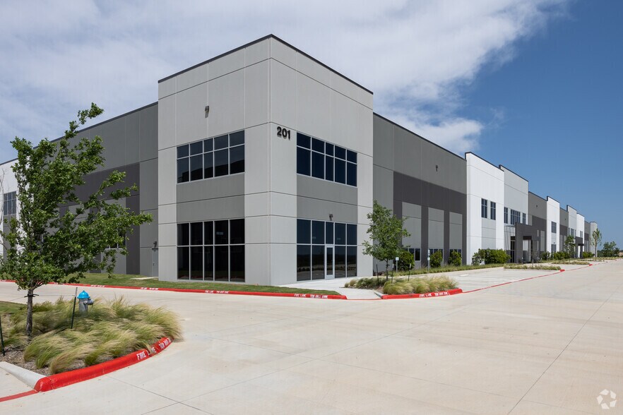 More Photos Of 100 Velocity Dr, Georgetown Warehouse For Lease