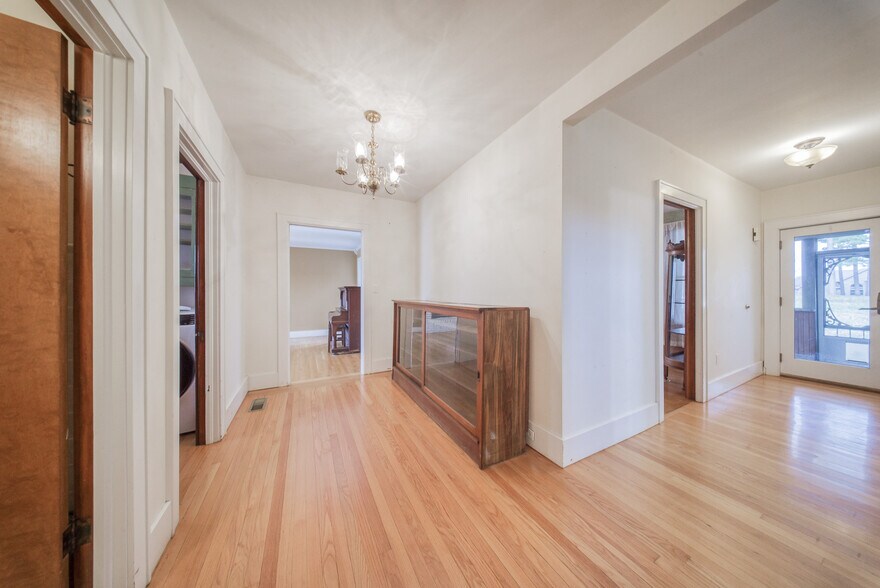 More Photos Of 1601 Missouri 72 Rt, Rolla Hospitality For Sale