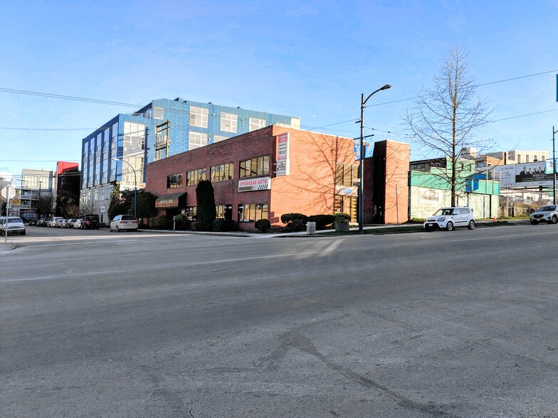 More Photos Of 2006 Main St, Vancouver Office For Lease