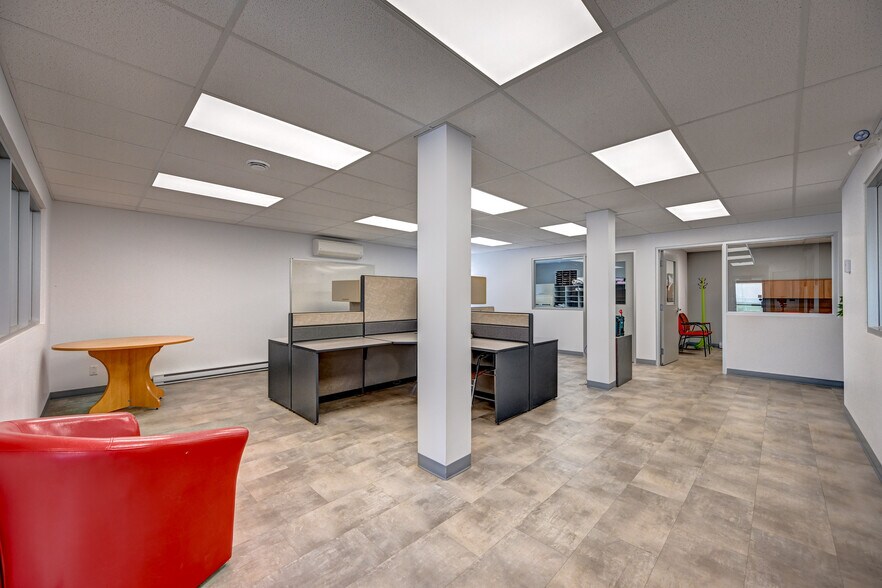 More Photos Of 485 Rue Bertrand, Trois-Rivières Industrial For Sale