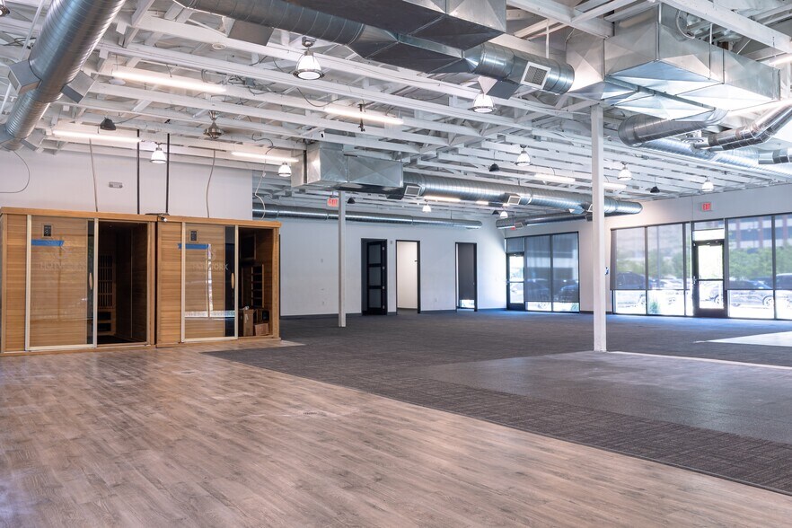 More Photos Of 1222 W Legacy Crossing Blvd, Centerville Freestanding For Lease