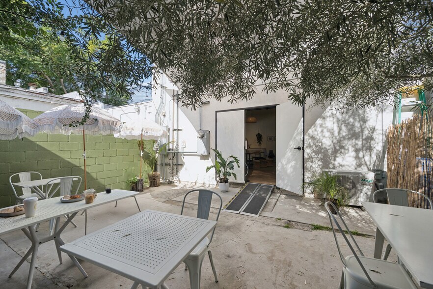 More Photos Of 7748 Santa Monica Blvd, West Hollywood Storefront Retail Residential For Sale