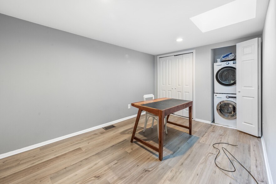 More Photos Of 2015 Walnut St, Philadelphia Apartments For Sale